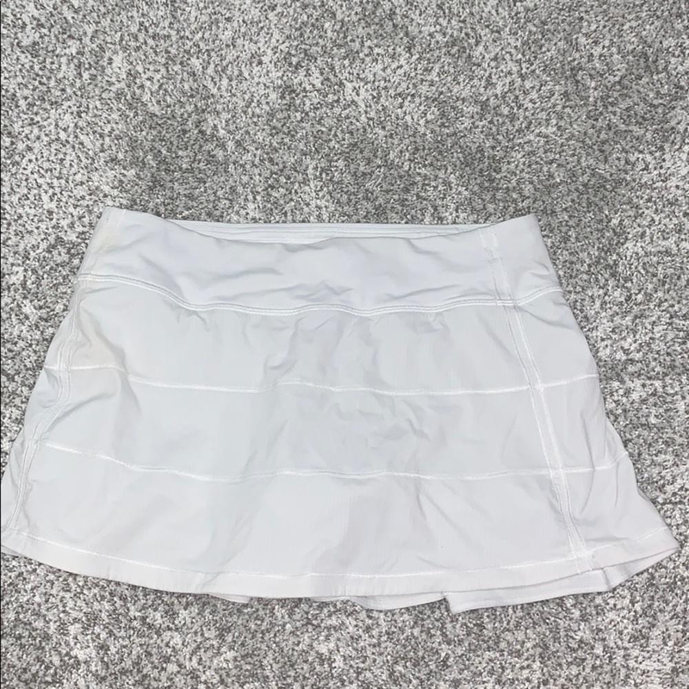 White size 6 lululemon skirt